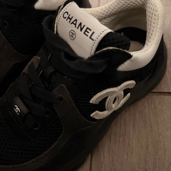 Chanel shoes - Picture 1 of 2